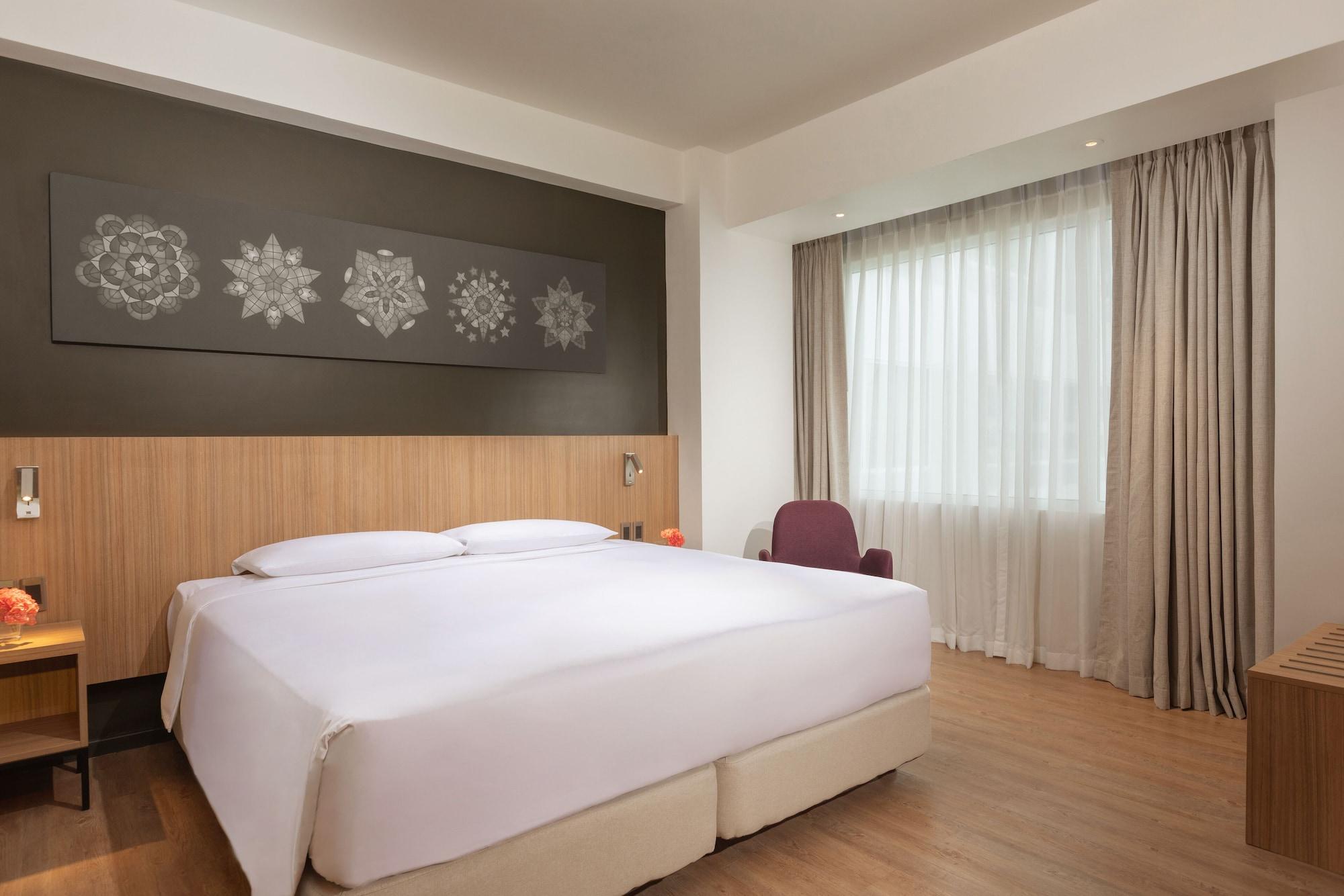 Park By Radisson Clark 4*