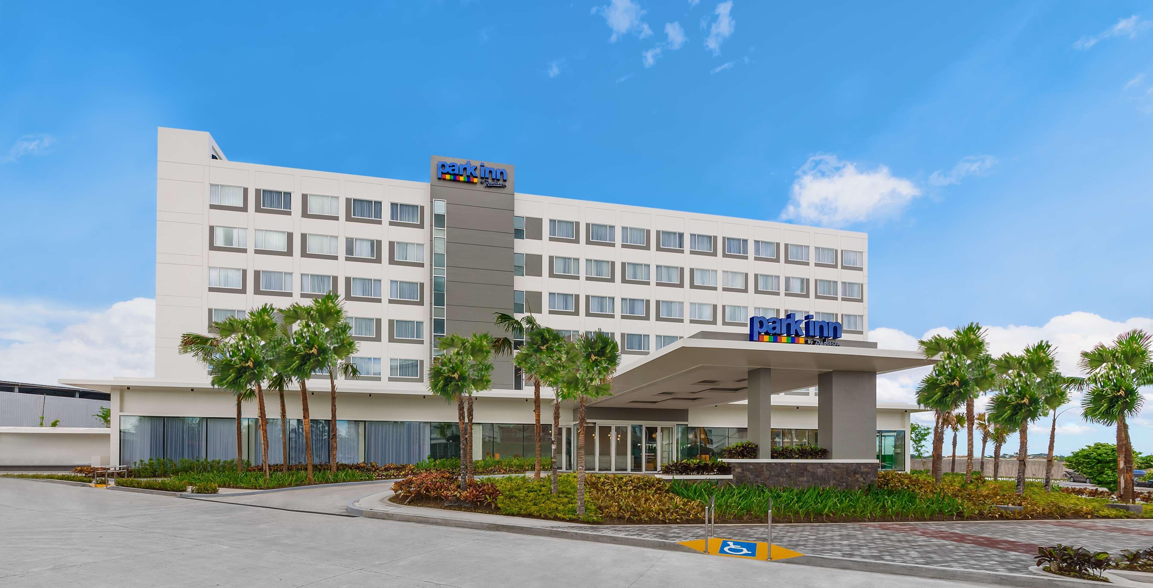 Park By Radisson Clark