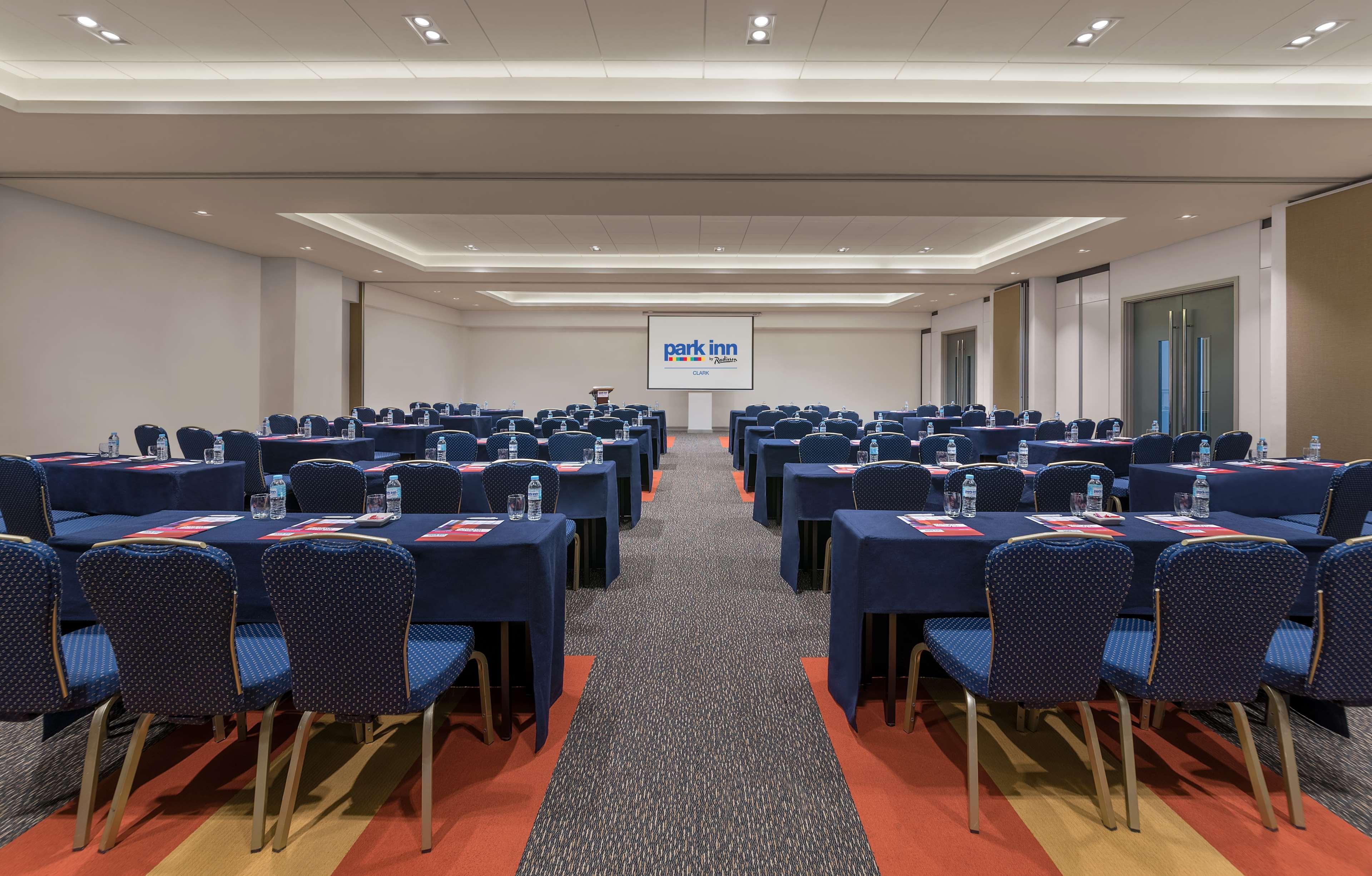 Park By Radisson Clark 4* Angeles